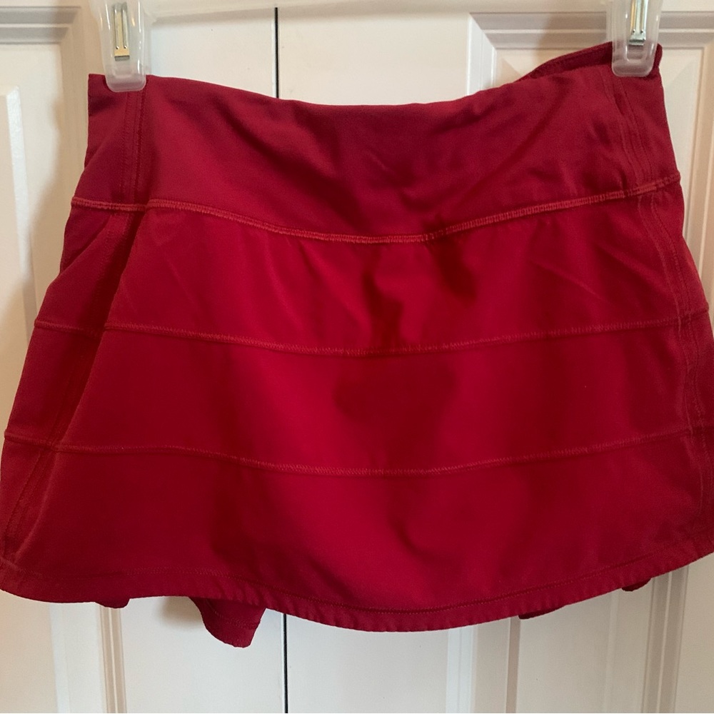 Lululemon Pace Rival Mini Skirt. Color Burgundy Size 2 Reg